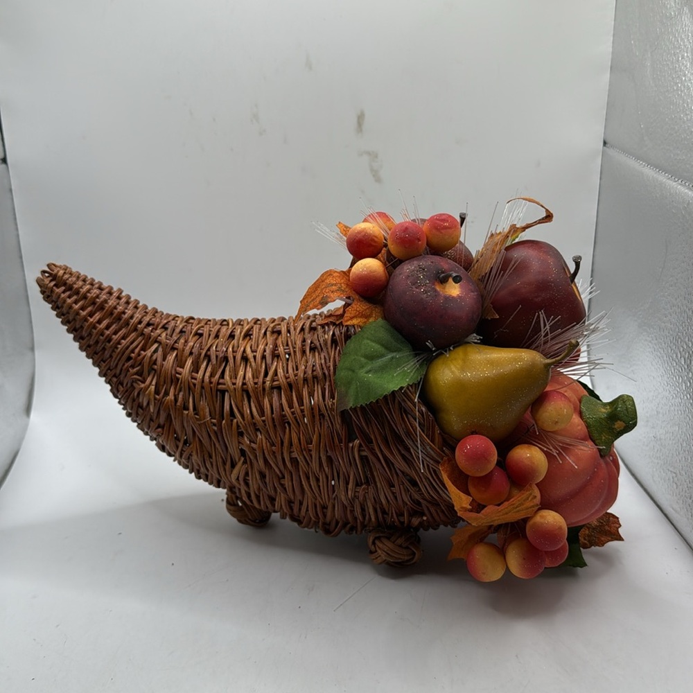 NWT NIB Vintage Avon Bountiful Fiber Optic Cornucopia Thanksgiving Fall Decor